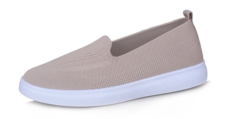 

Слипоны женские T.Taccardi 226279-226280 бежевые 37 RU, Бежевый, 226279-226280