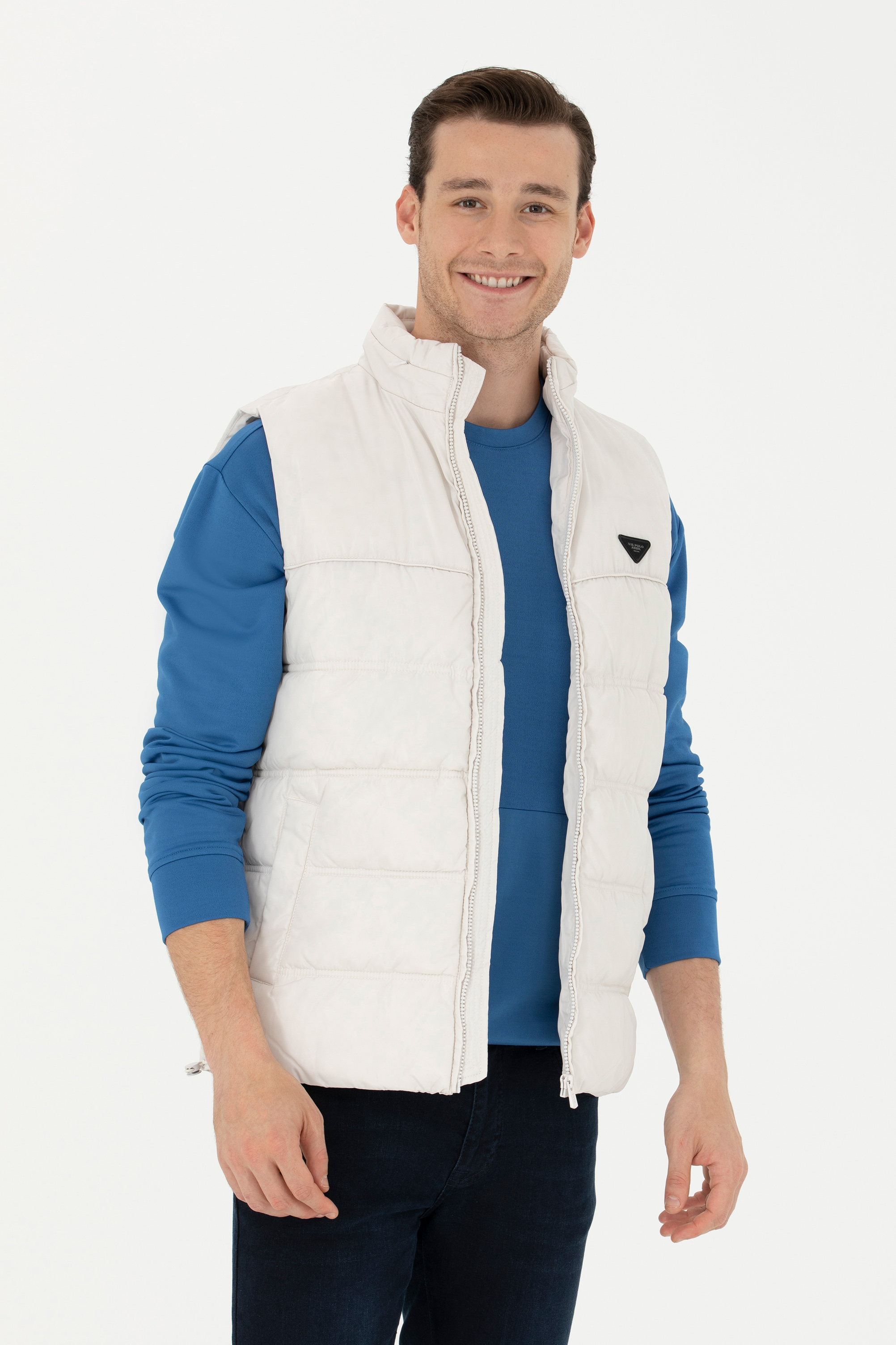 Утепленный жилет мужской US Polo Assn G081SZ0100PATRONAT бежевый 52 RU 8200₽