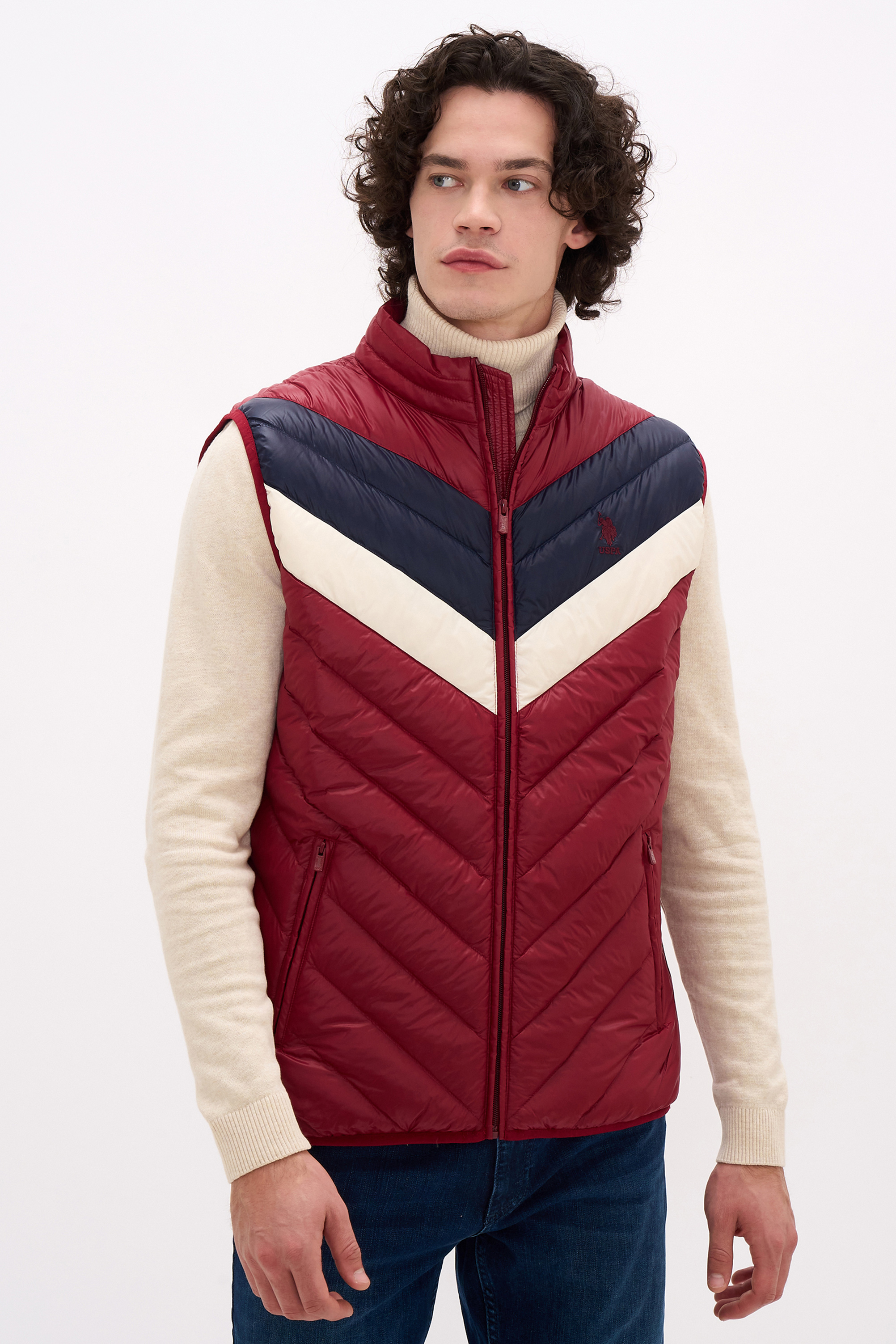 Утепленный жилет мужской US POLO Assn G081SZ0100FRANCIS22K-CO бордовый 50 RU 9450₽