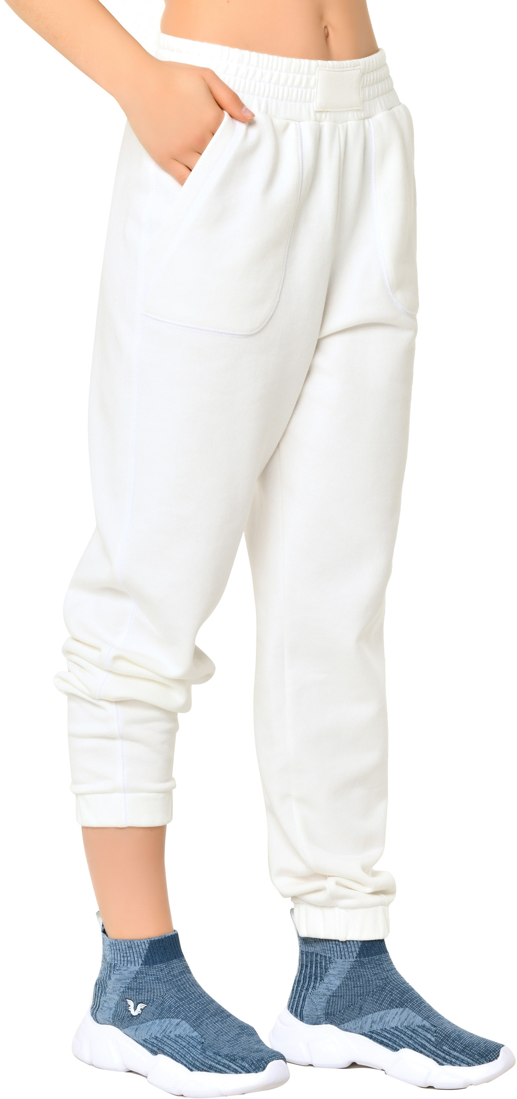 

Спортивные брюки женские Bilcee TB20WL05W8999-1-1006 белые L, TB20WL05W8999-1-1006