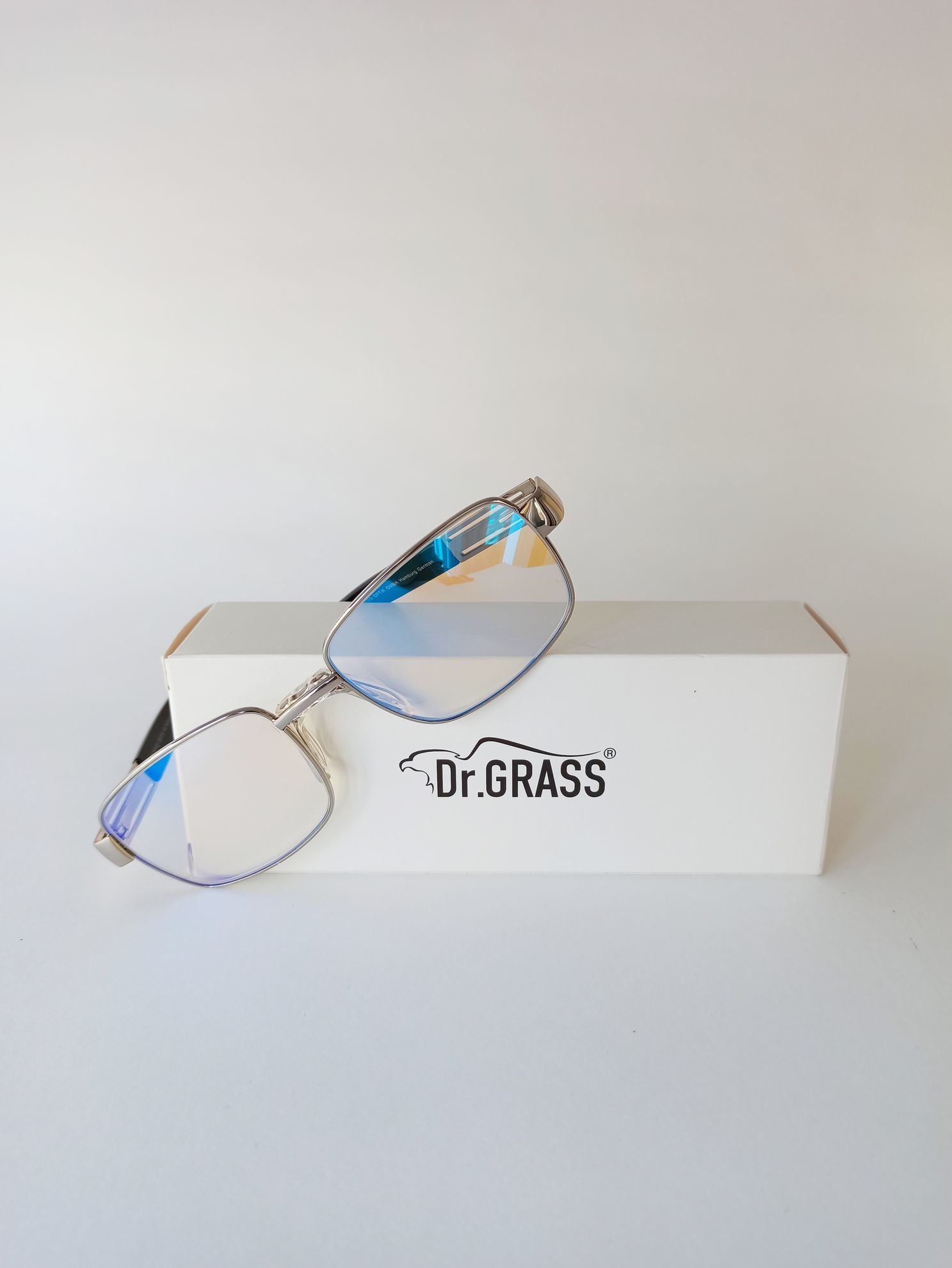 фото Солнцезащитные очки унисекс доктор грасс dg-008-105 розовые