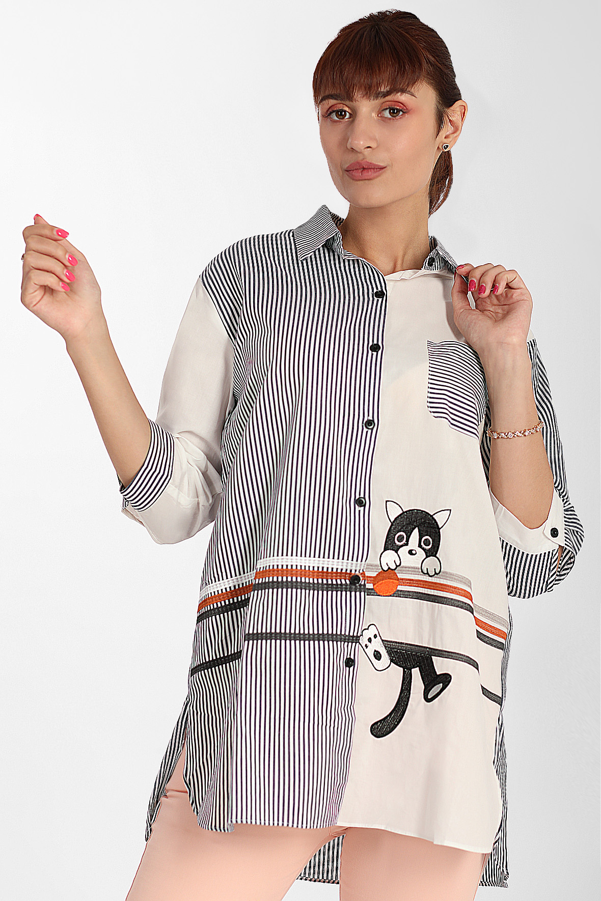 

Рубашка женская AlmondShop 20-26 ИММЕНС 7832.С1 серая 56 RU, Серый, 20-26 ИММЕНС 7832.С1