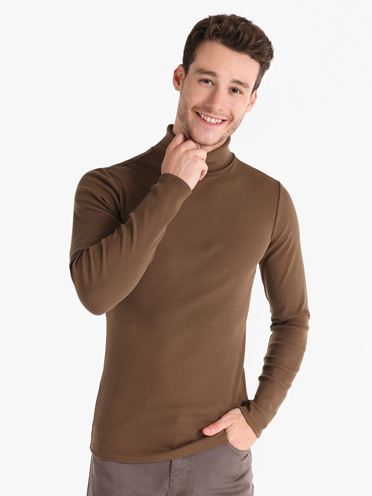 Водолазка мужская Colin's CL1049854_Q1.V1 коричневая M