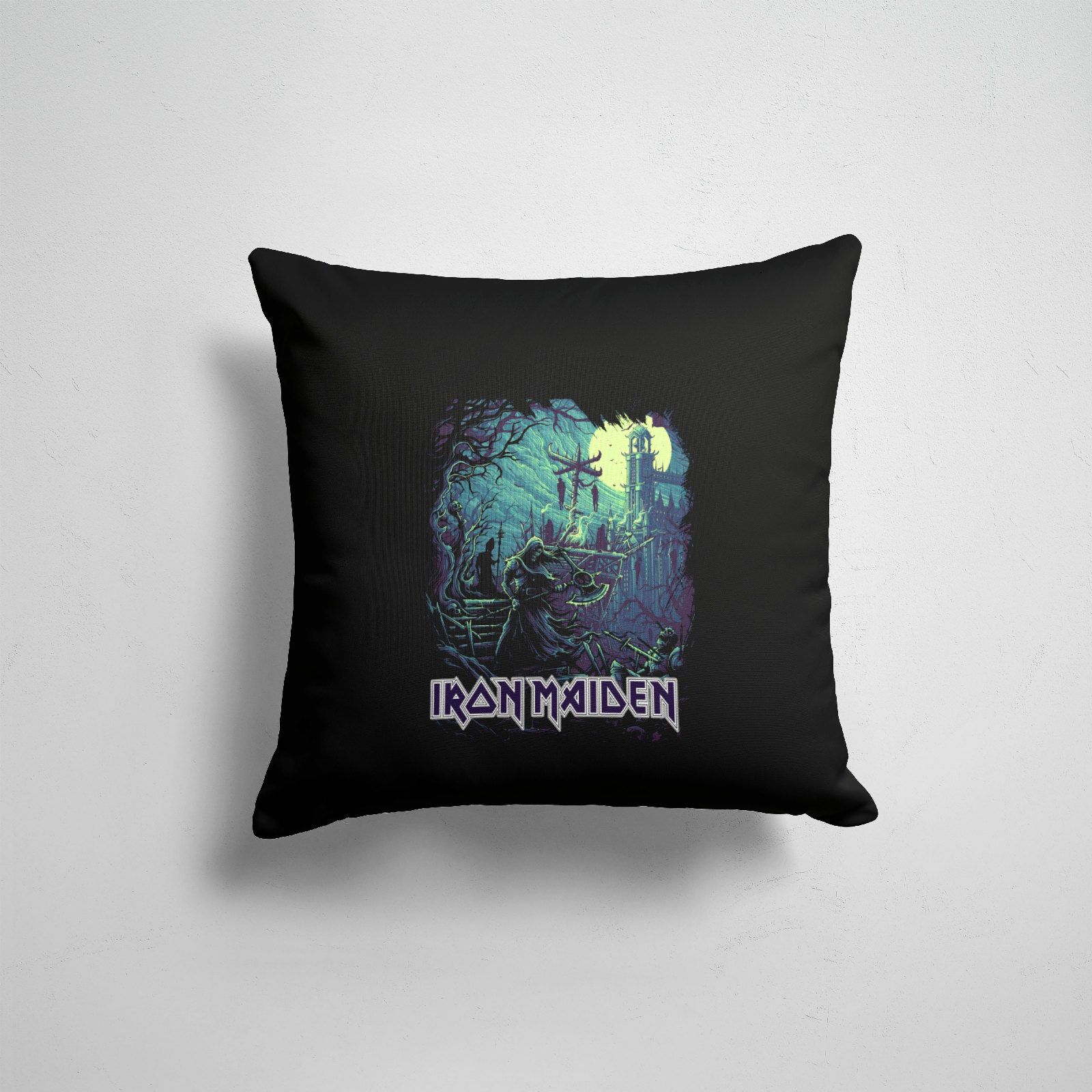 

Подушка декоративная 45х45см Рок Iron Maiden IRON MAIDEN, Разноцветный