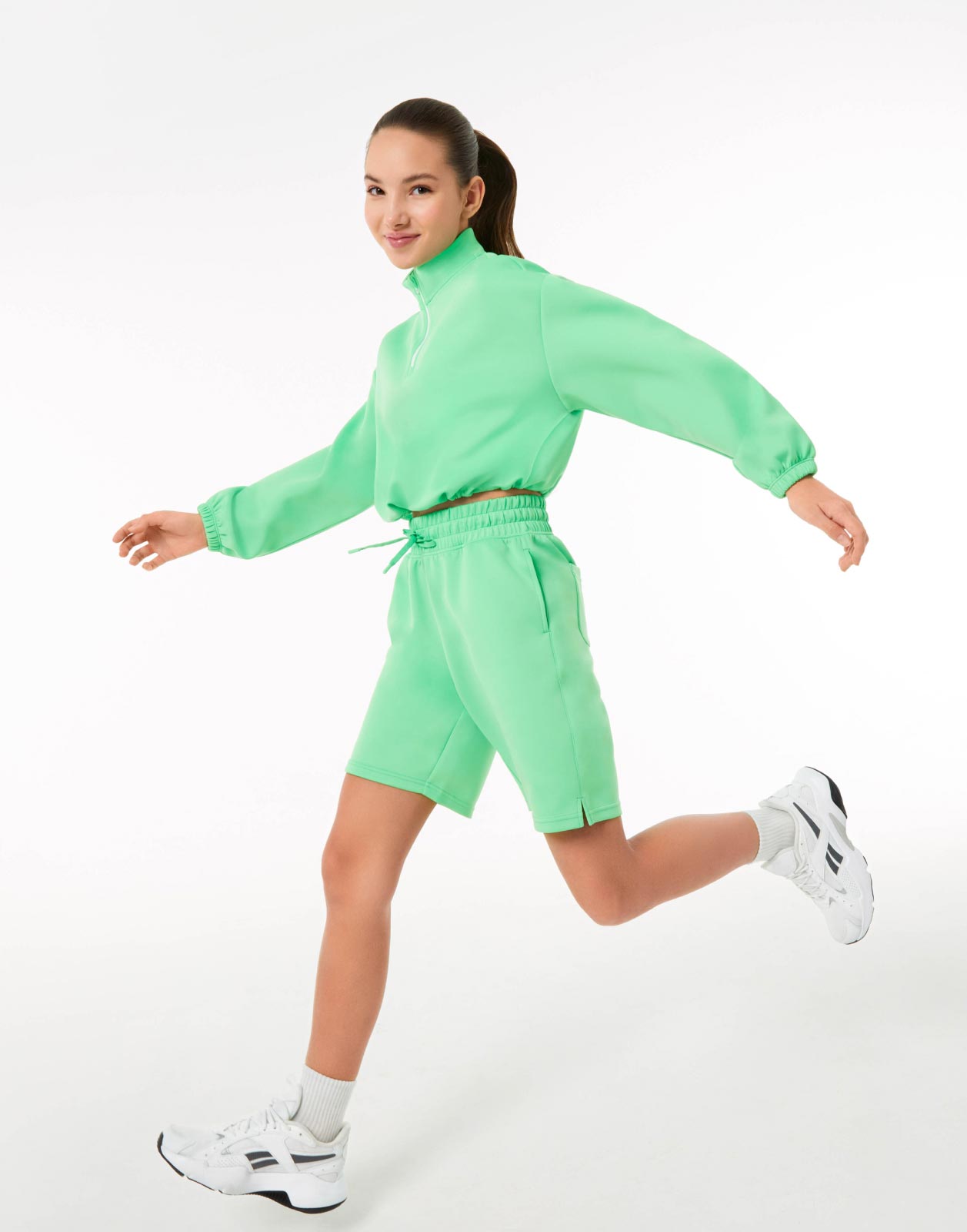 Зелёный укороченный свитшот oversize с воротником-стойкой для девочки 14+/164