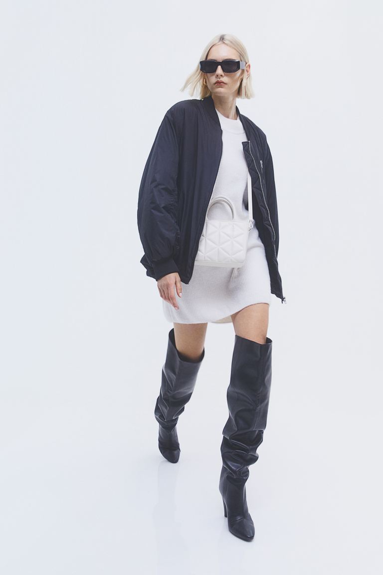 

Бомбер женский H&M 1140511001 черный M (доставка из-за рубежа), 1140511001