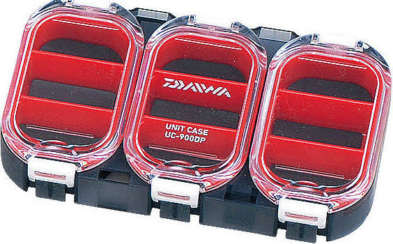 Коробка для приманки Daiwa UC-900DP 9 отсеков, с магнитным держателем, красная