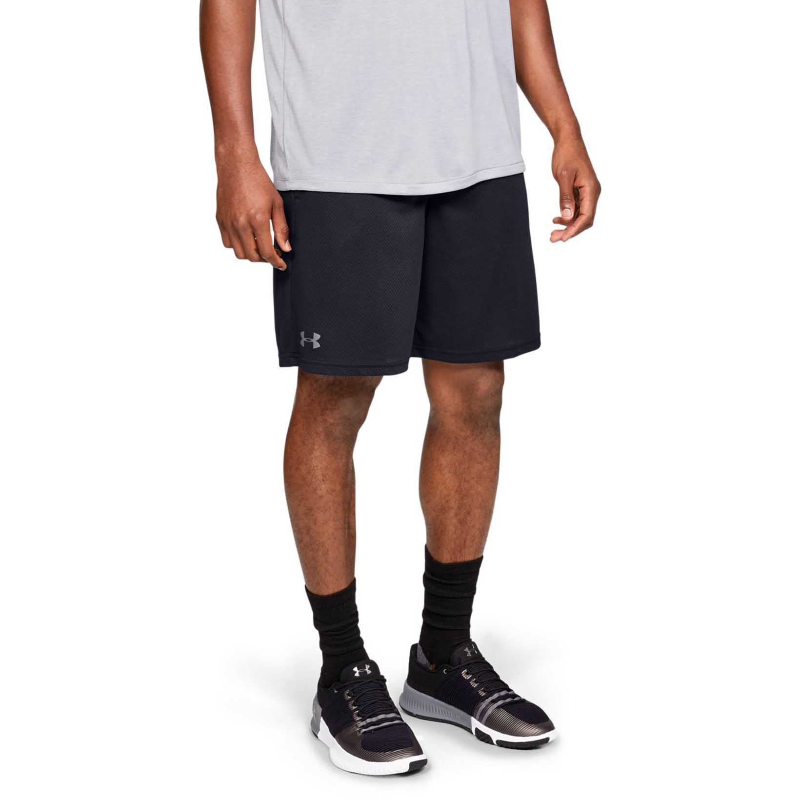 Спортивные шорты мужские Under Armour Tech Mesh Shorts 22.5cm черные S/M