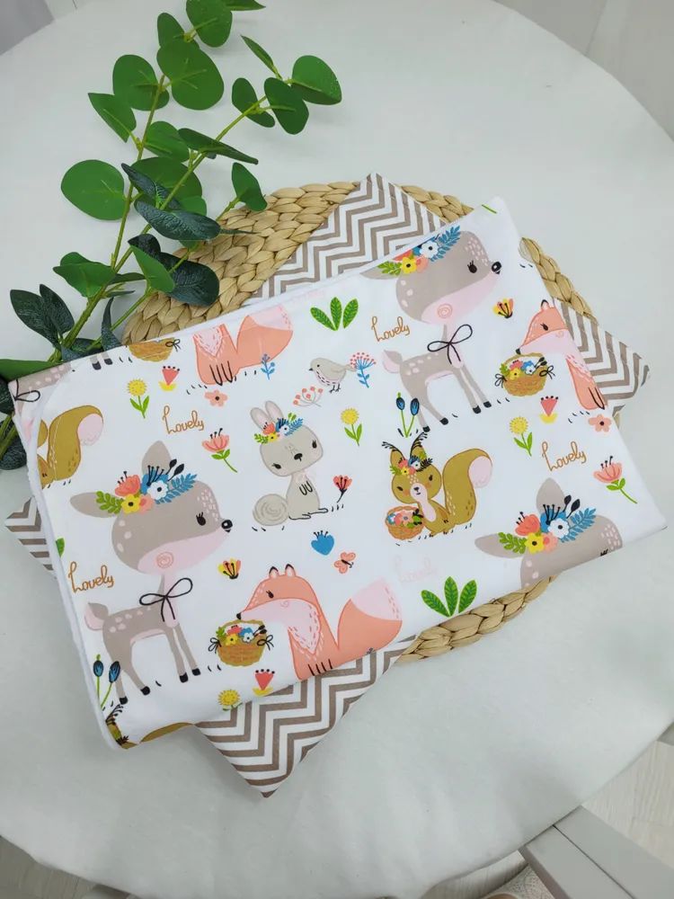 Набор пеленок непромокаемых Зайцы,белочки,лисички + зигзаг 2шт 70*100см