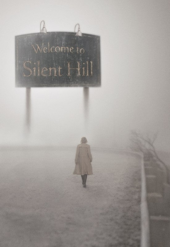 

Постер к фильму "Сайлент Хилл" (Silent Hill) 50x70 см