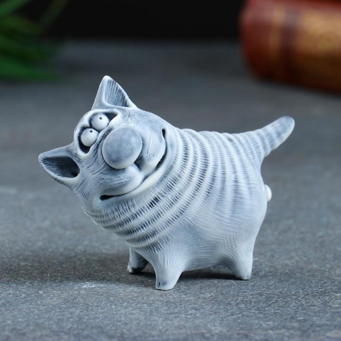 

Сувенир "Кот с яйцами боком (авторский М. Бруй) 6,3см