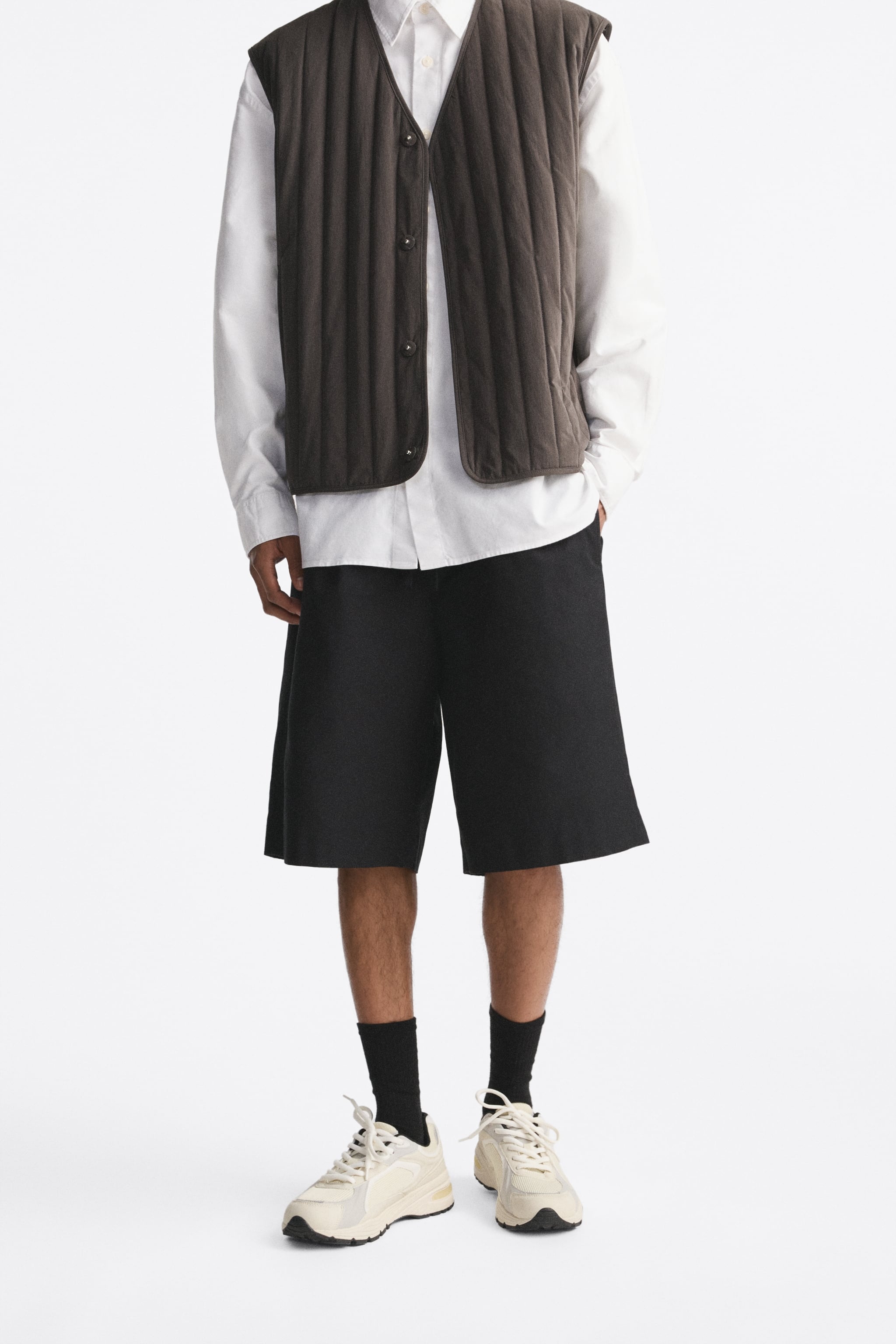 

Шорты мужские ZARA 04361689 черные L (доставка из-за рубежа), Черный, 04361689
