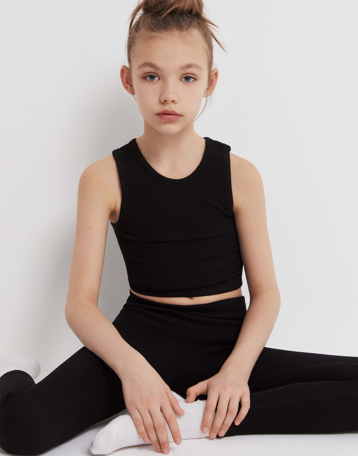 

Спортивный топ для девочки Gloria Jeans GRT000481 черный 8-10л/140, GRT000481