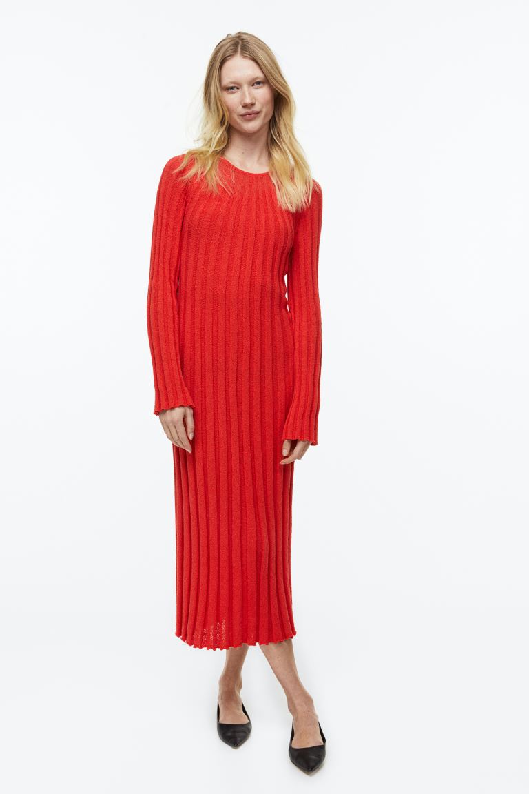 

Платье женское H&M 1140402001 красное S (доставка из-за рубежа), Красный, 1140402001