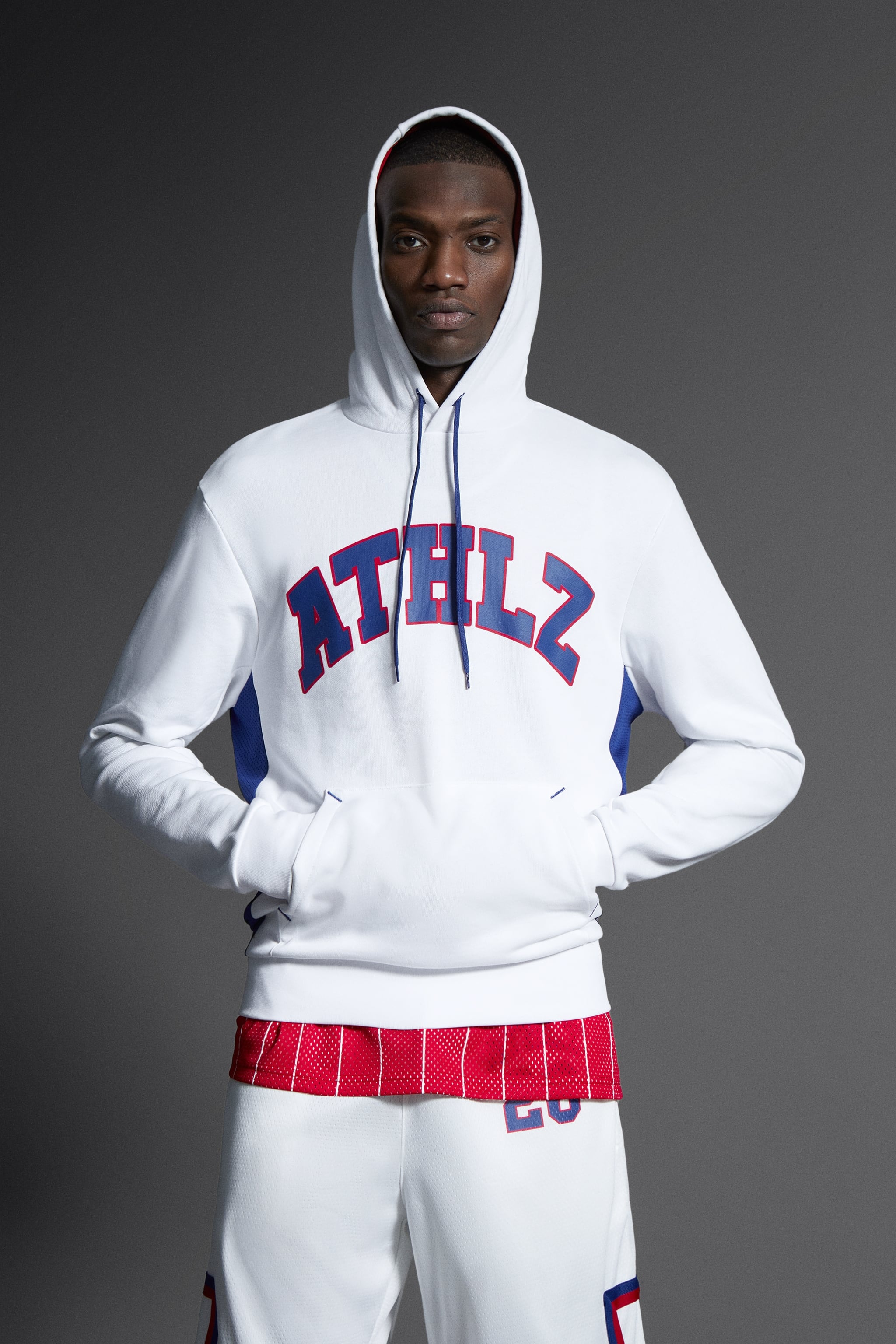 

Худи мужское ZARA 00761347 белое XL (доставка из-за рубежа), Белый, 00761347