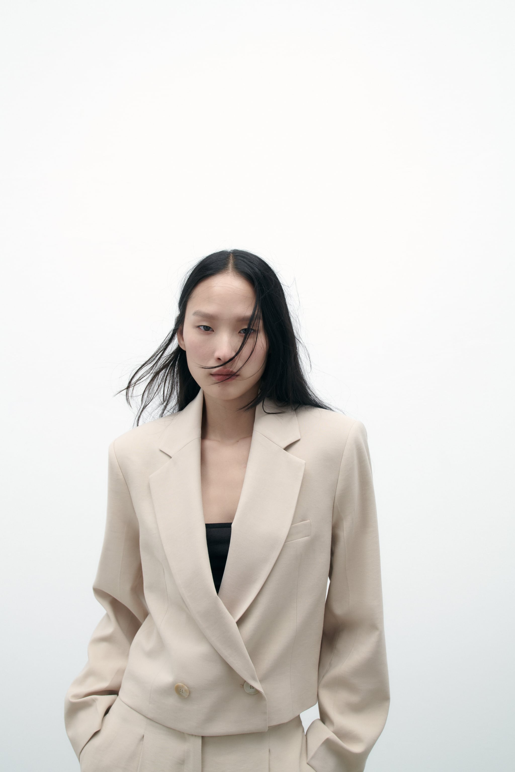 

Жакет женский ZARA 02959810 бежевый M (доставка из-за рубежа), 02959810