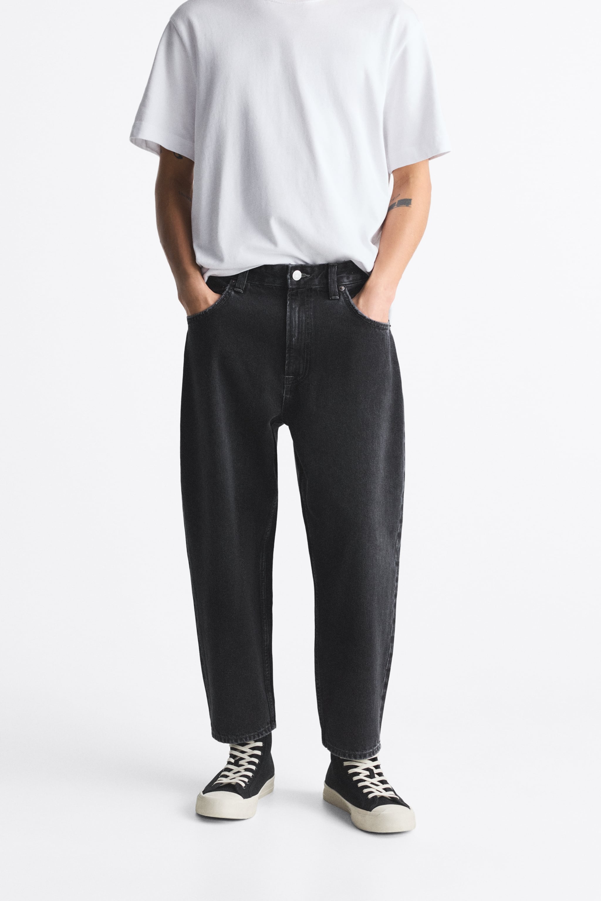 

Джинсы мужские ZARA 08727405 черные 38 RU (доставка из-за рубежа), 08727405
