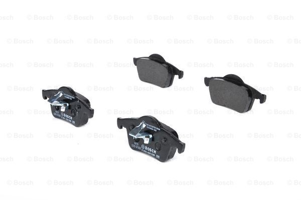 

Комплект тормозных колодок BOSCH 0986424539