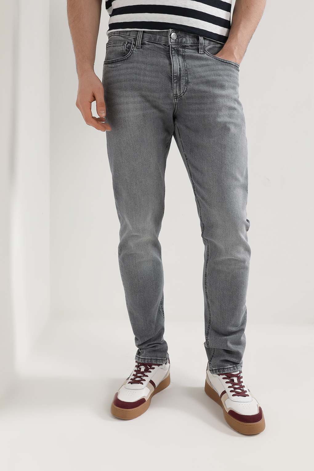 

Джинсы мужские Esprit Casual 024EE2B321 серые 36/34, Серый, 024EE2B321