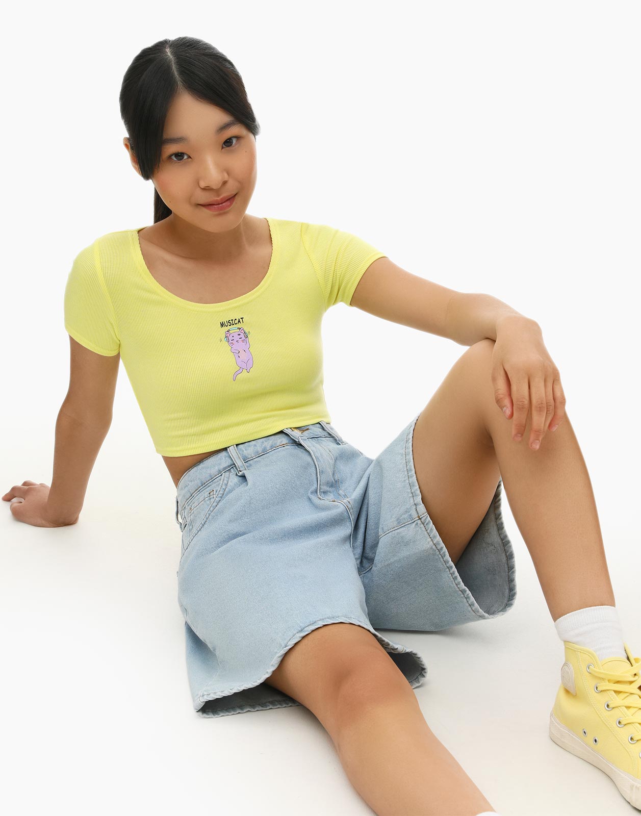 Желтая укороченная футболка с котиком для девочки 10-12л/146-152