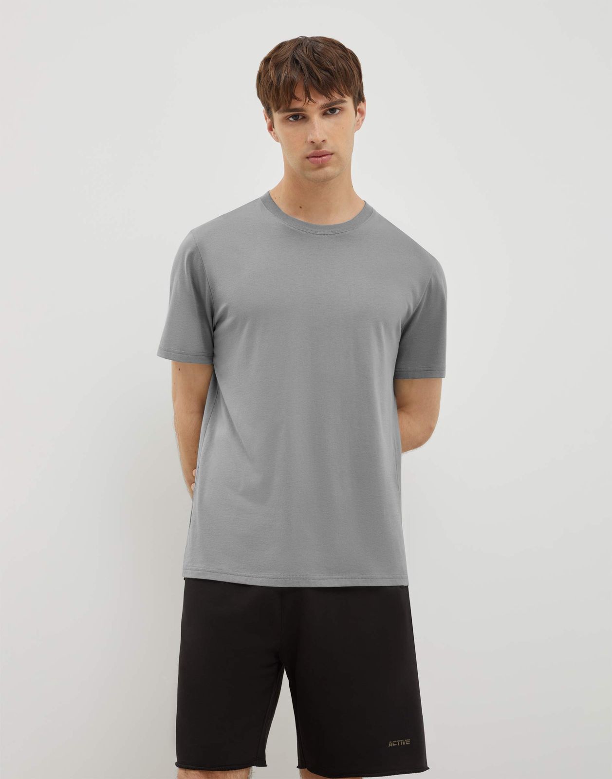 

Футболка мужская Gloria Jeans BKT016286 серый XXL/182, BKT016286