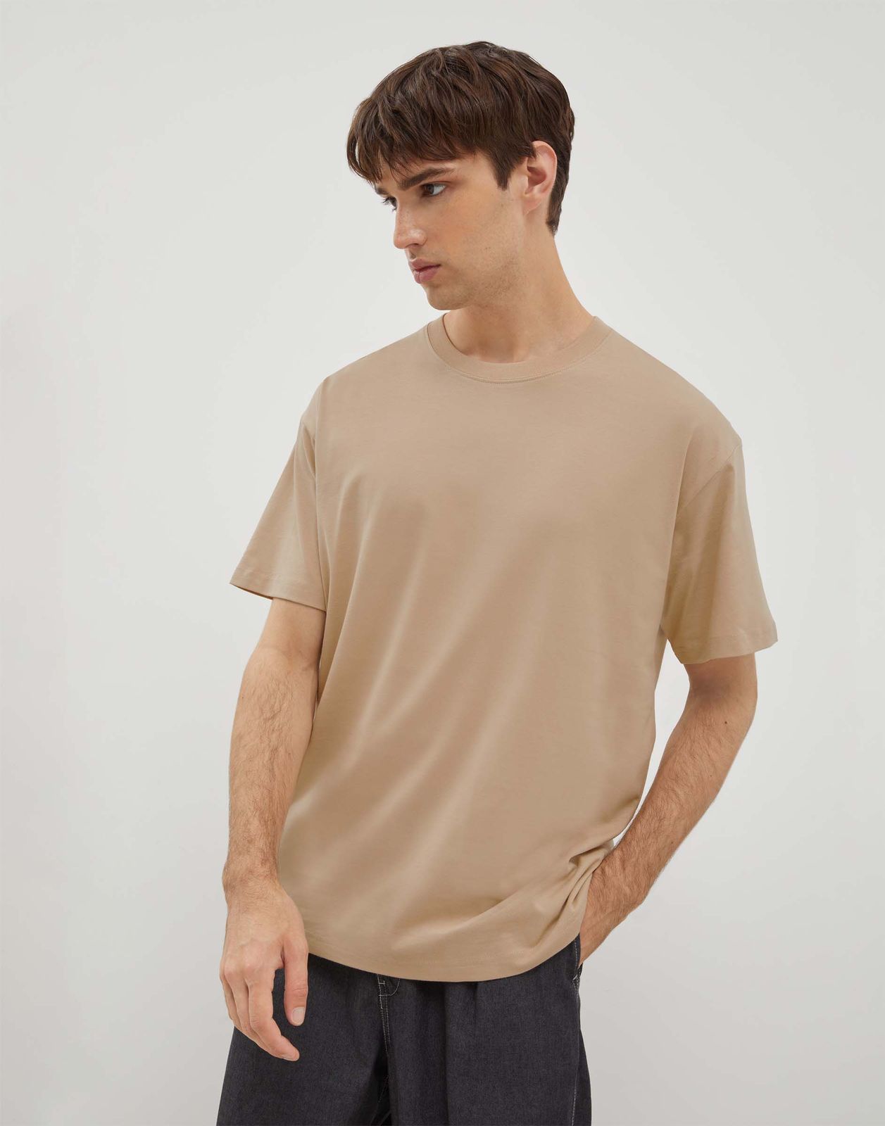 

Футболка мужская Gloria Jeans BKT016285 бежевый L/182, BKT016285
