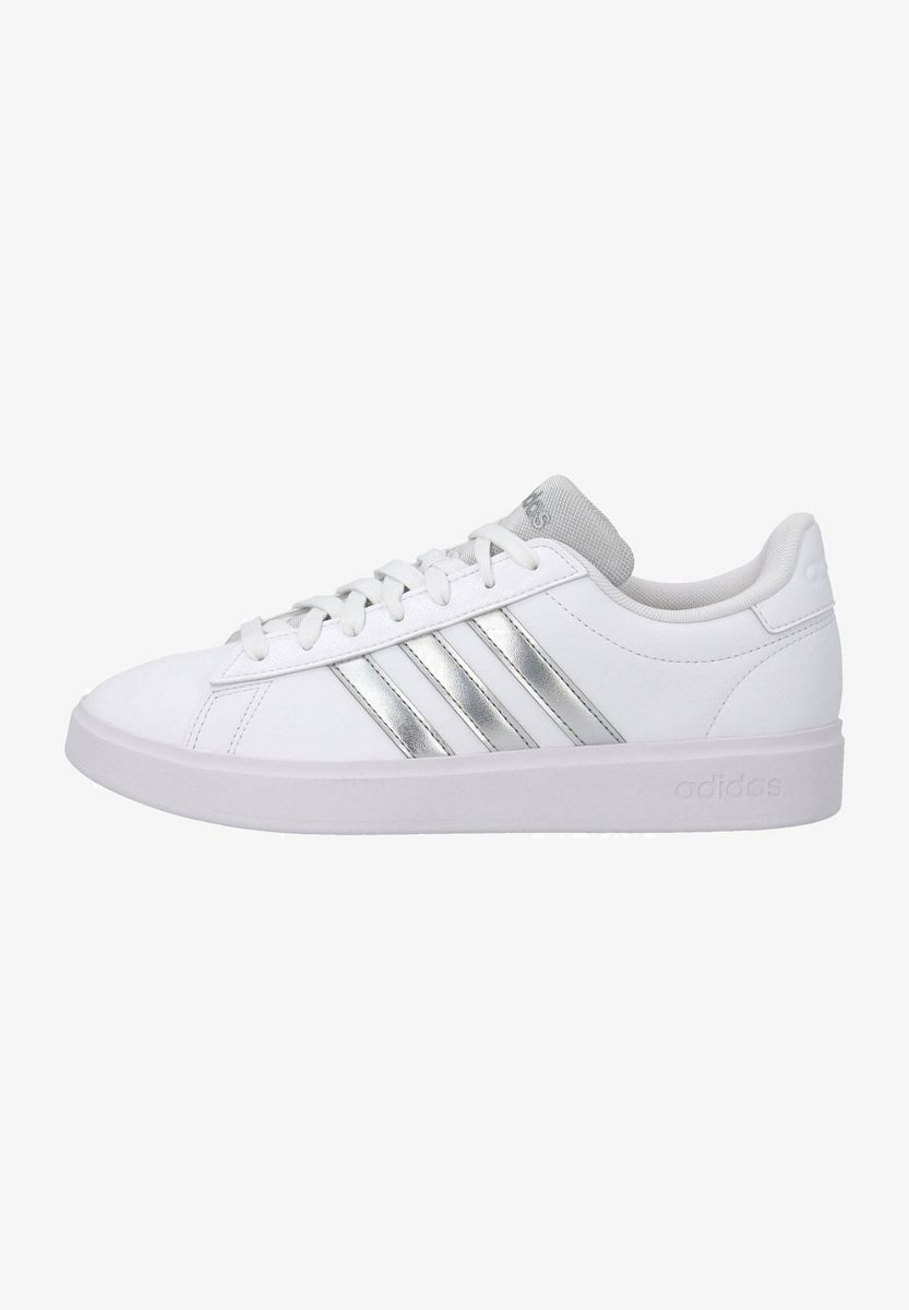

Кеды женские Adidas Originals AD111A2DV белые 40 EU, Белый, AD111A2DV