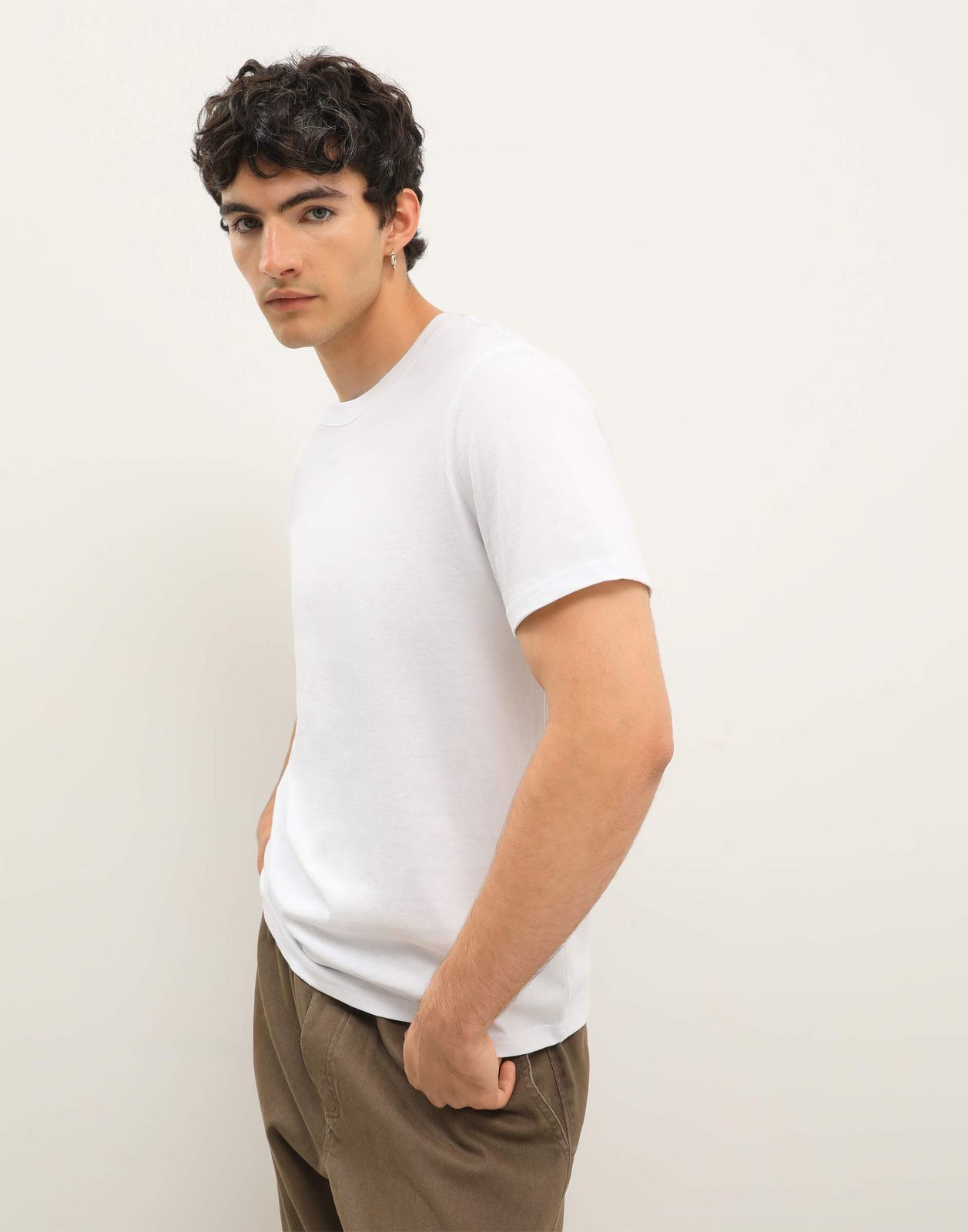 

Футболка мужская Gloria Jeans BKT016173 белый L/182, BKT016173