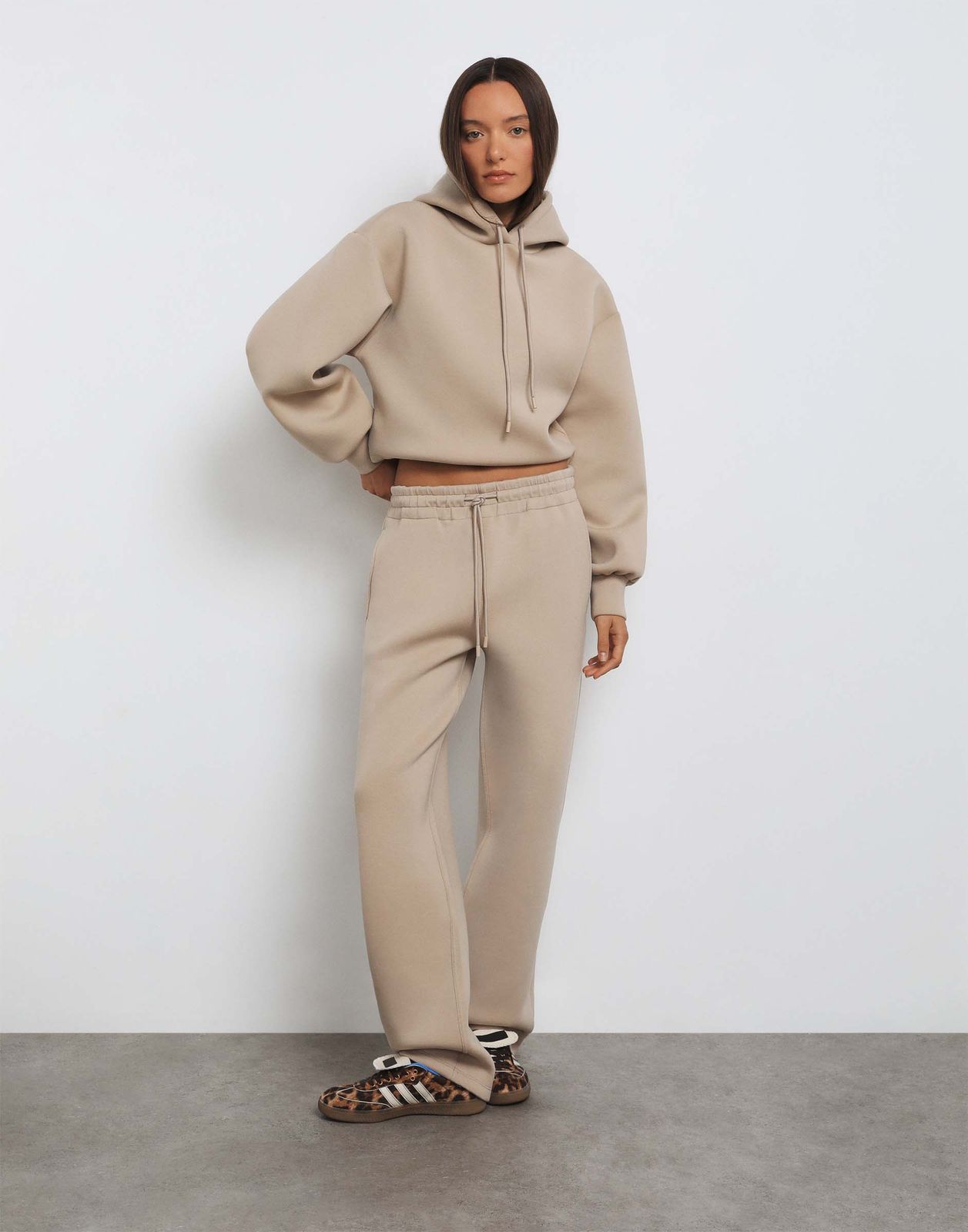 

Спортивные брюки женские Gloria Jeans GAC023681 бежевый XXS/158, GAC023681