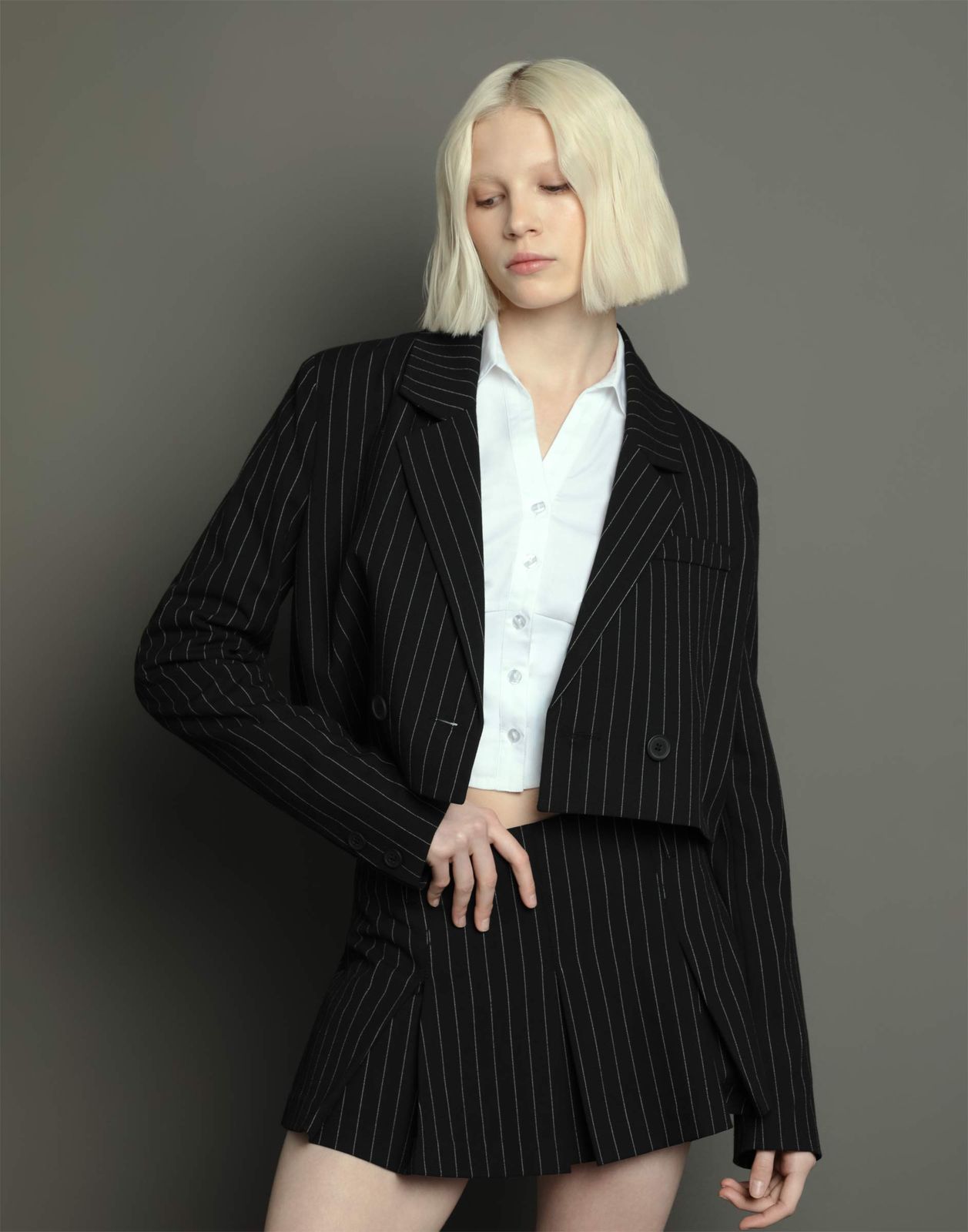 

Жакет для девочки Gloria Jeans GJC006503 черный/белый S/170, GJC006503
