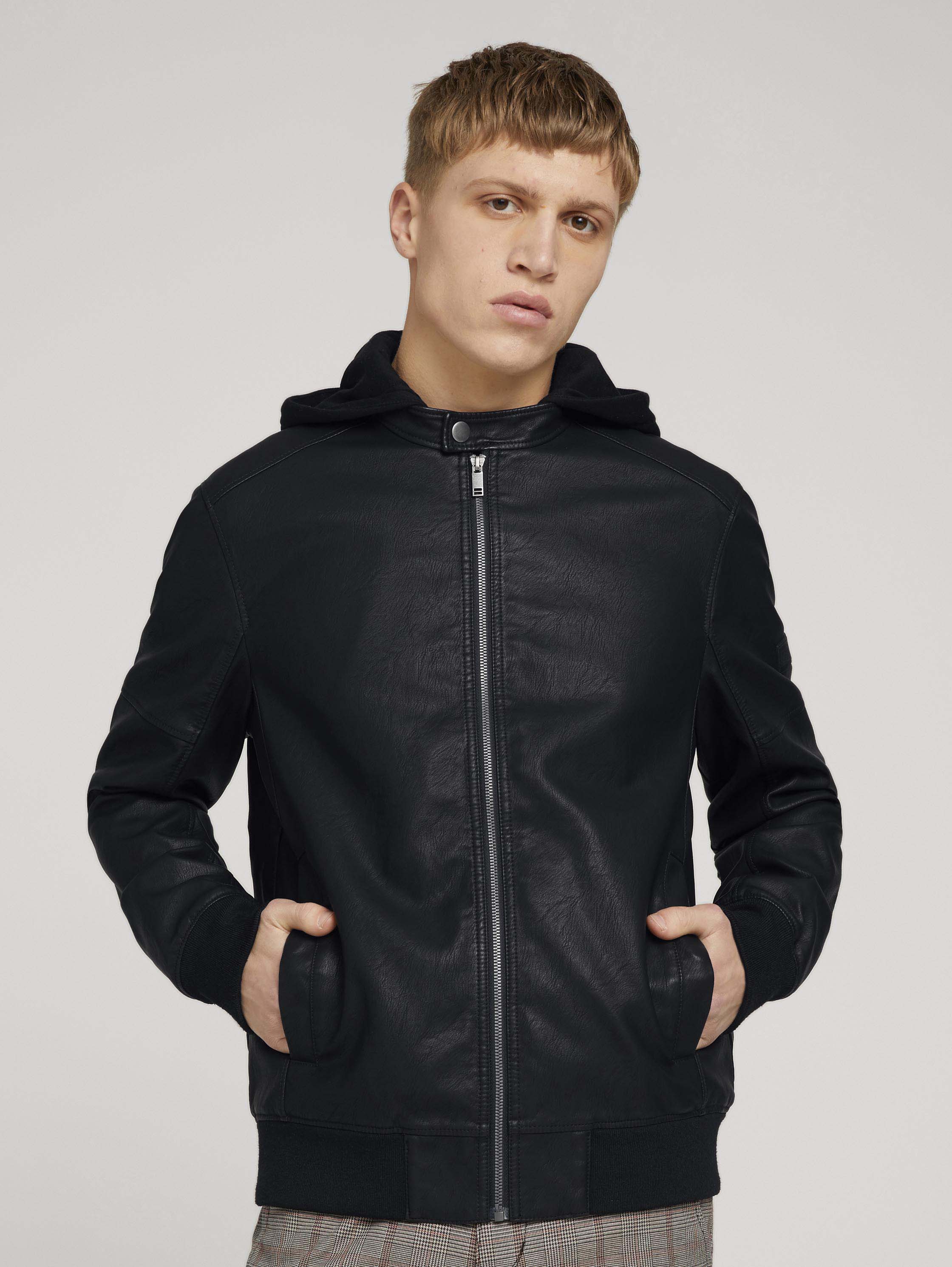 

Кожаная куртка мужская TOM TAILOR 1024399 черная XL, 1024399