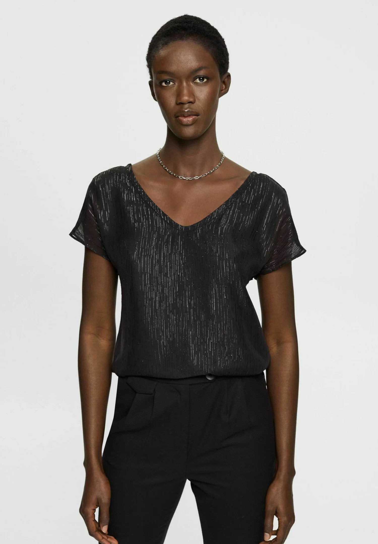 Блузка Esprit для женщин чёрная-001 размер EU M 112EO1F305 3590₽