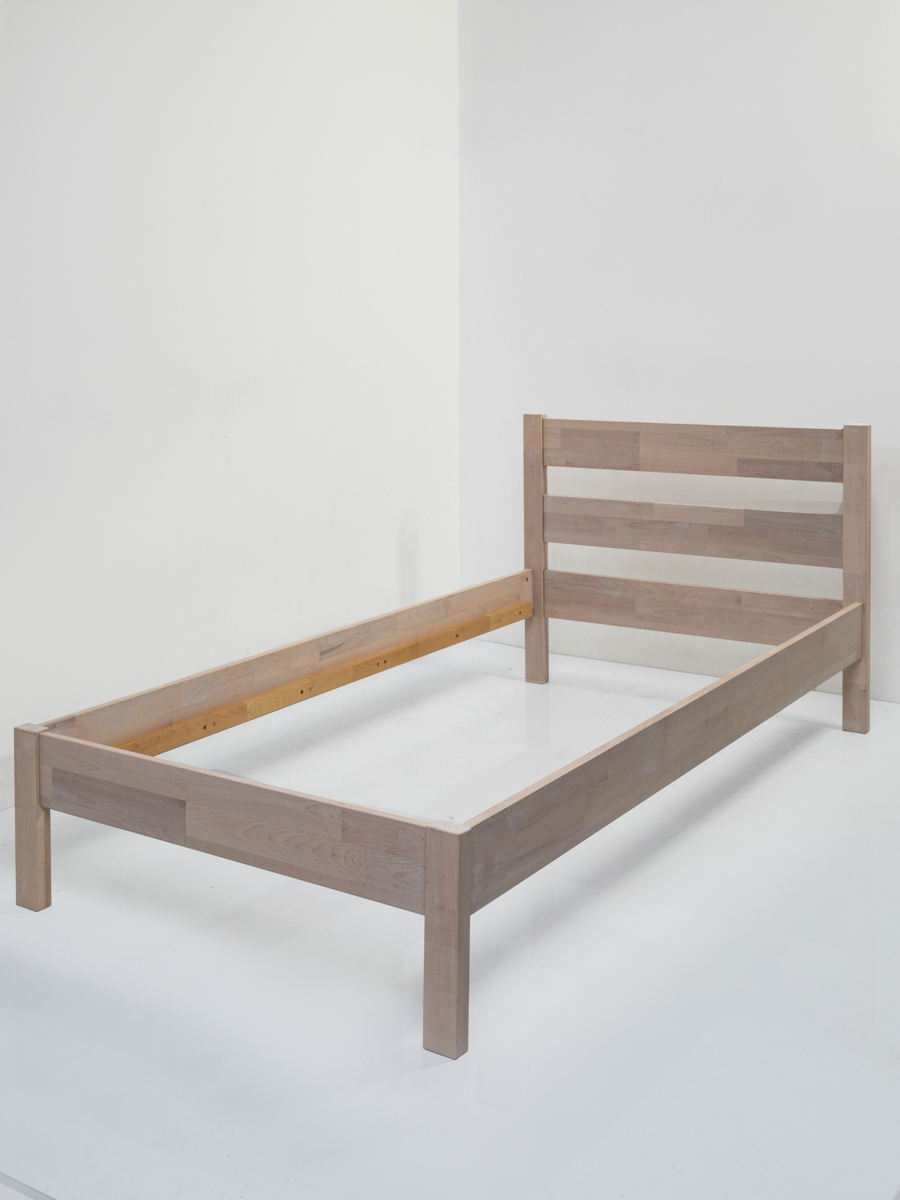 Односпальная кровать Вудгрупп Агата из массива березы, 90х200 см, беленый дуб