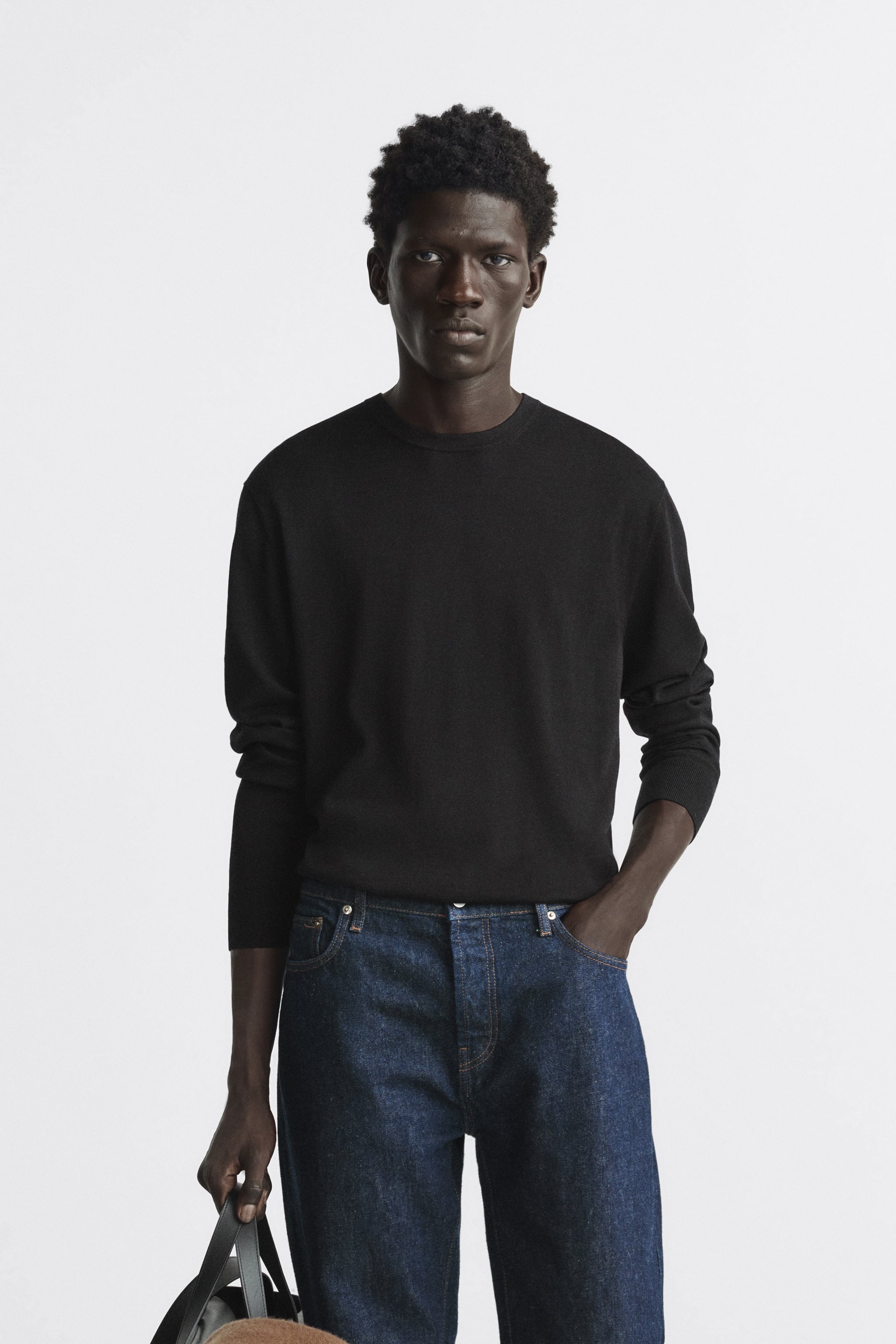 

Свитшот мужской ZARA 00077400 черный XL (доставка из-за рубежа), 00077400