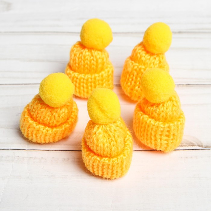 фото Шапка для игрушек вязаная с помпоном, набор 5 шт., цвет жёлтый nobrand