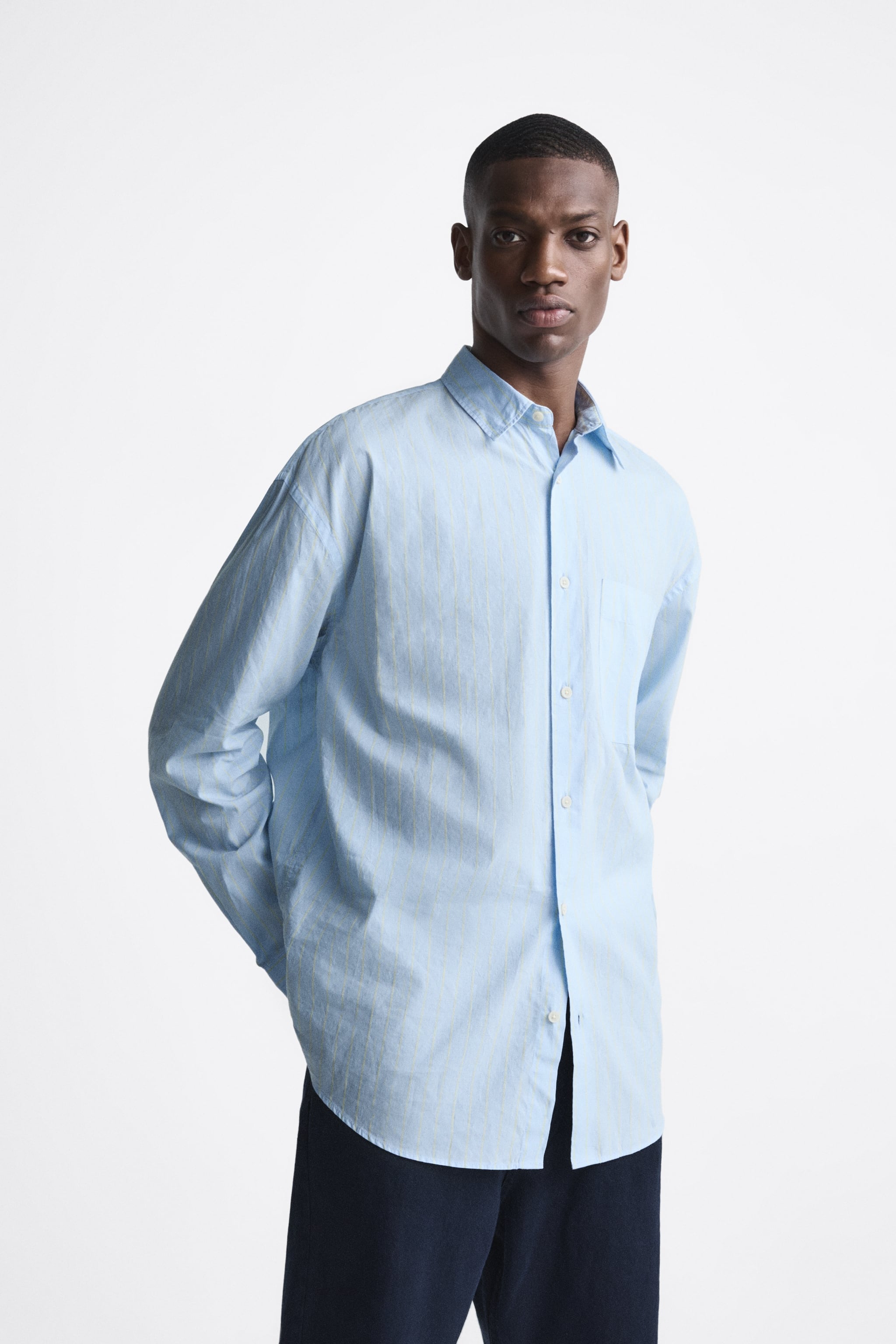 

Рубашка мужская ZARA 00975430 синяя M (доставка из-за рубежа), Синий, 00975430