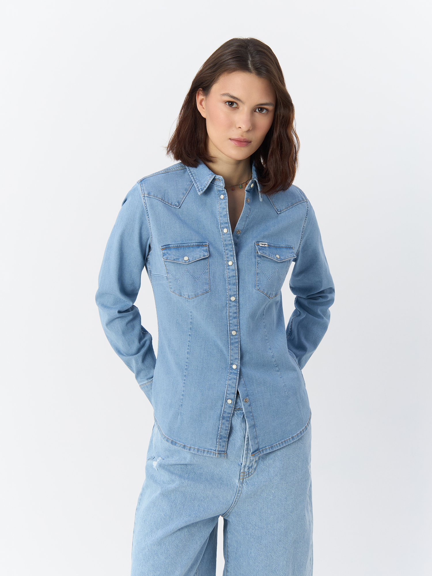 

Рубашка женская Wrangler 112146158 синяя M, Голубой, 112146158