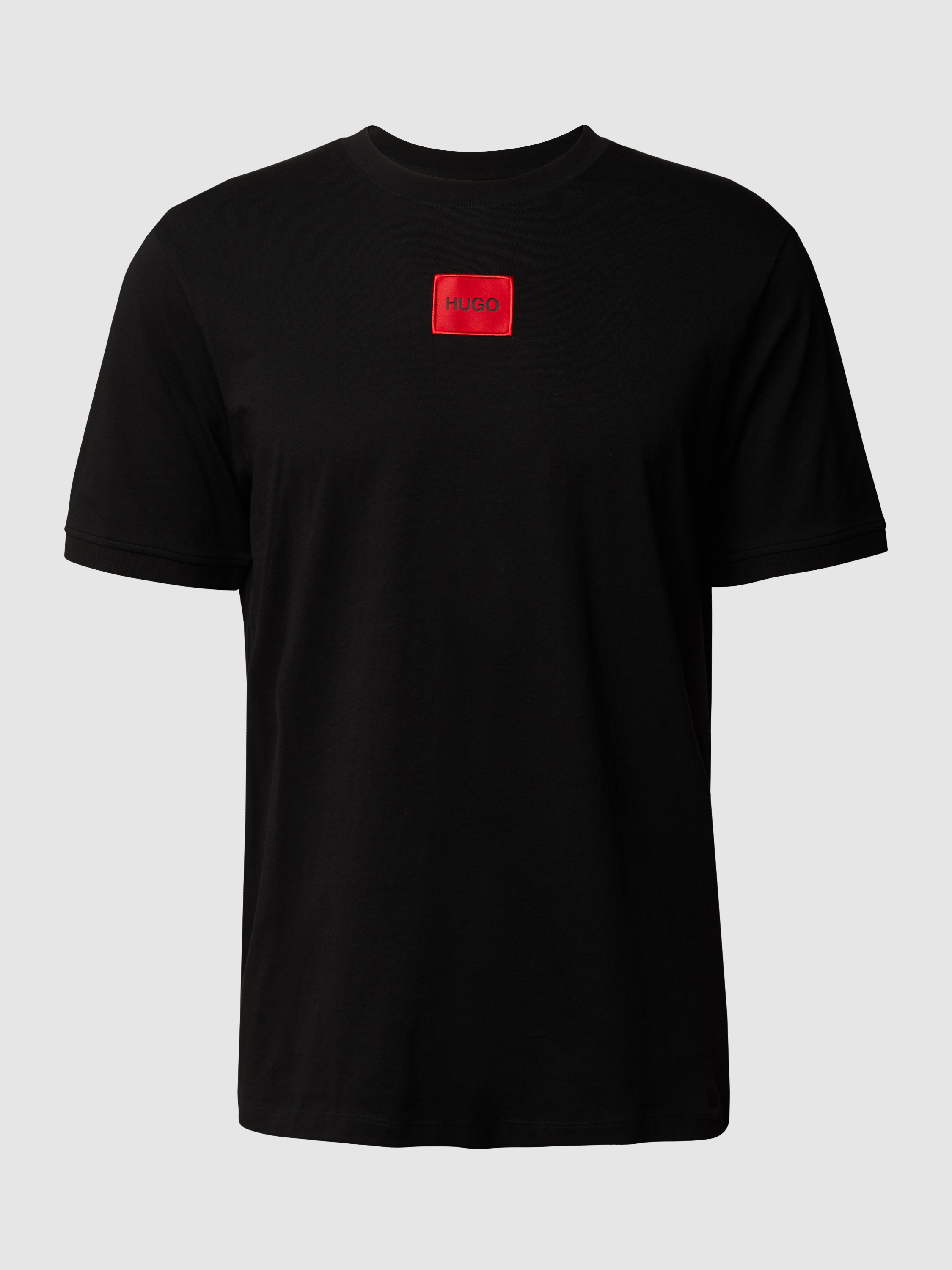 

Футболка мужская HUGO BOSS 1254481 черная S (доставка из-за рубежа), Черный, 1254481