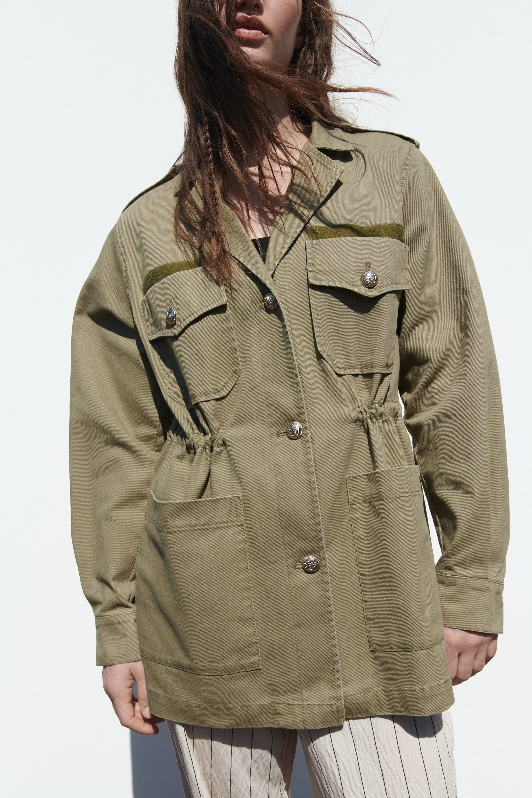 

Жакет женский ZARA 08372059 хаки L (доставка из-за рубежа), 08372059