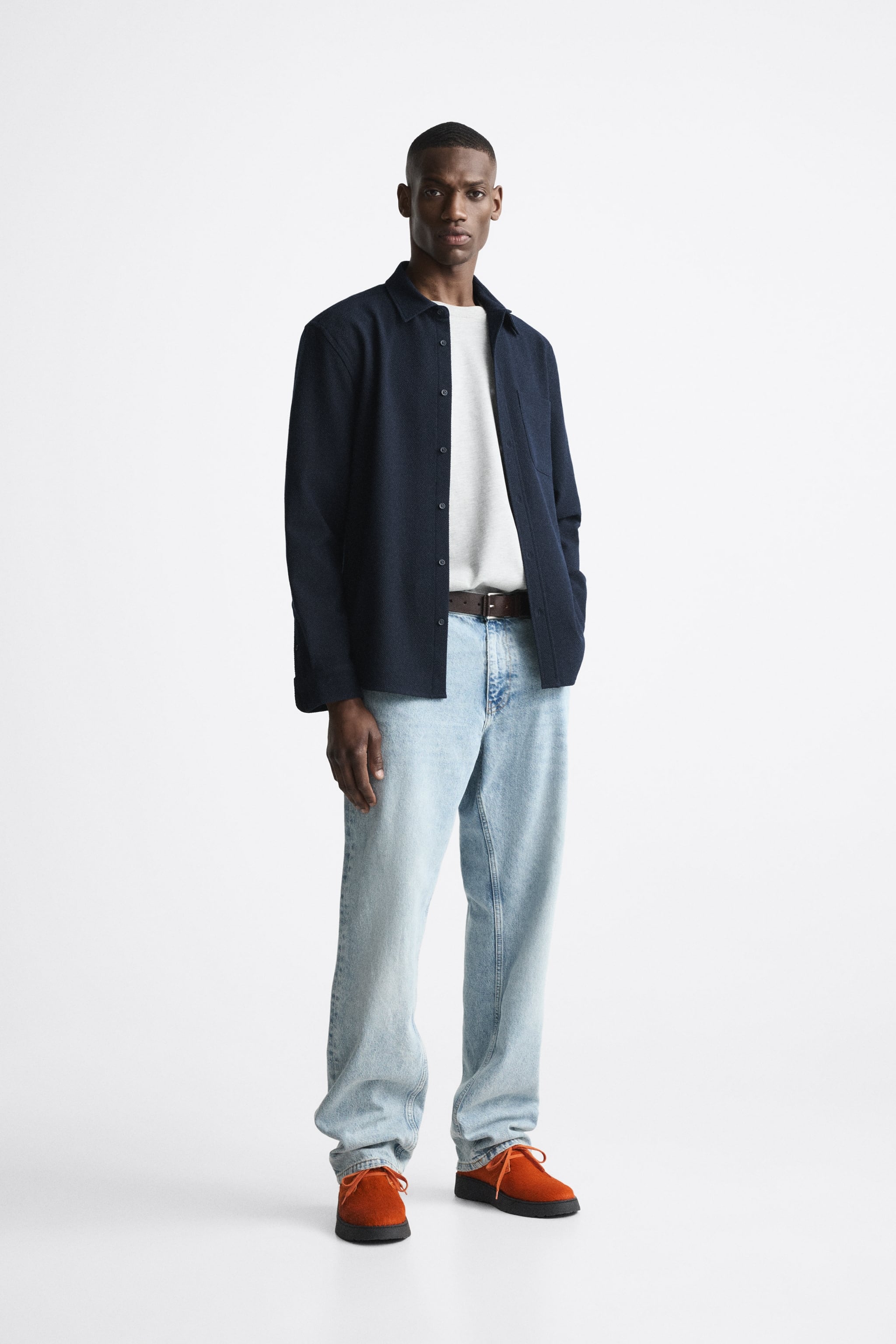 

Рубашка мужская ZARA 01063305 синяя L (доставка из-за рубежа), Синий, 01063305