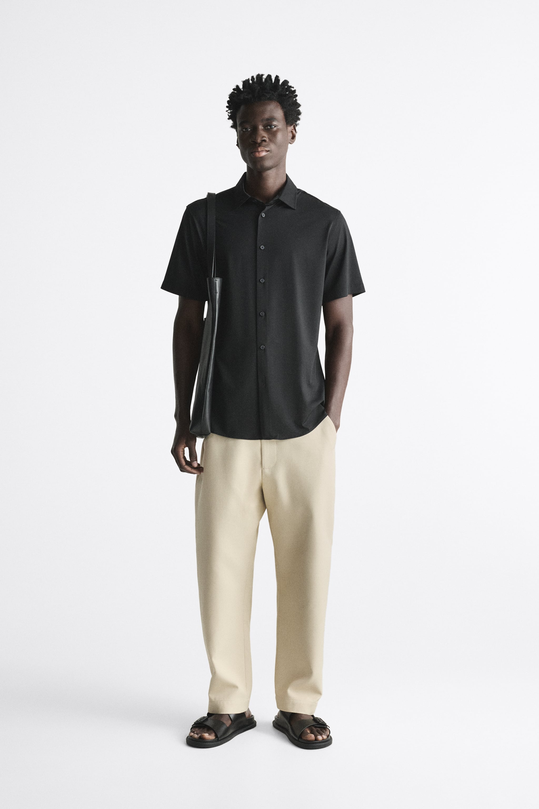 

Рубашка мужская ZARA 07545316 черная S (доставка из-за рубежа), 07545316