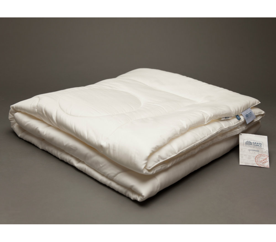 

Одеяло стеганное с кантом German Grass TENCEL FAMILIE BIO 155 х 220 см. всесезонное