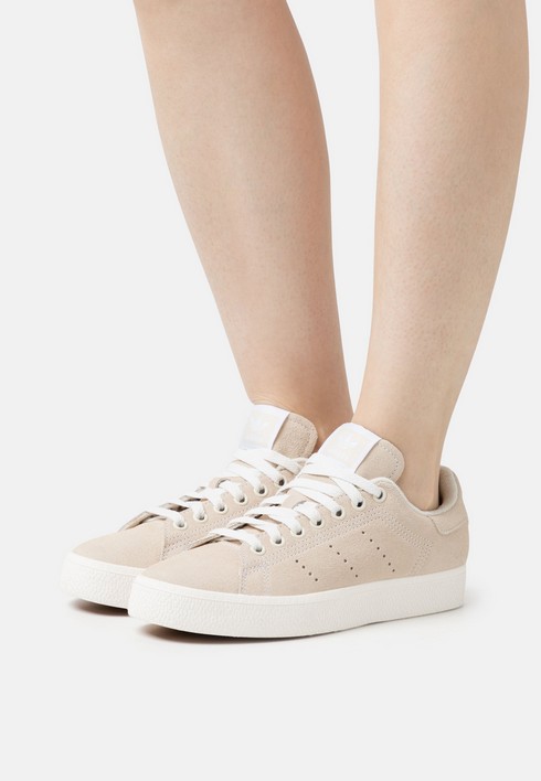 

Кеды женские Adidas Originals Stan Smith B Side W бежевые 43 1/3 EU, Бежевый, Stan Smith B Side W