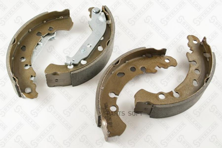

Колодки барабанные Toyota Yaris 1.0/1.3/1.4D 06> 000 532-SX
