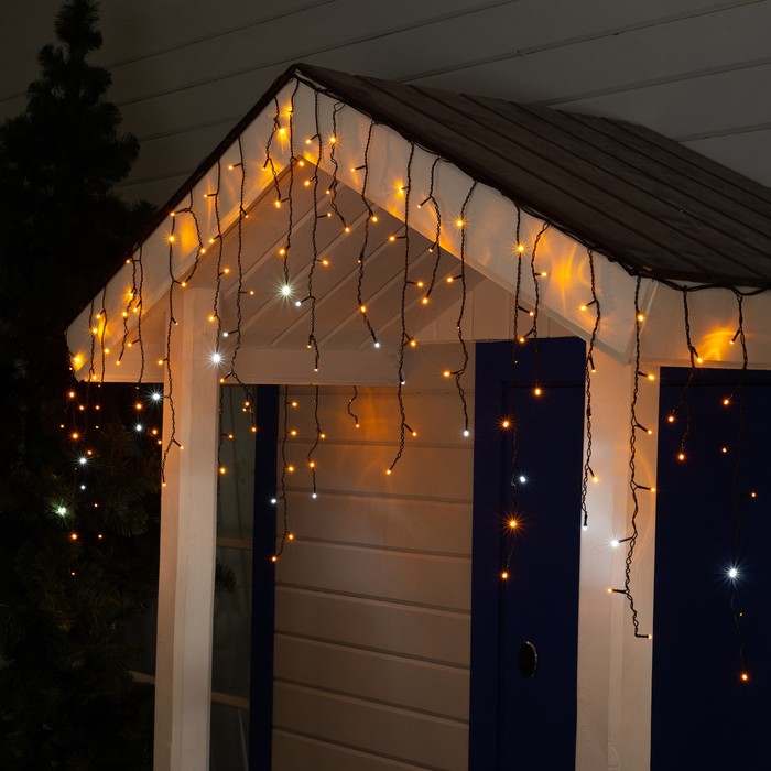 фото Гирлянда "бахрома" 3 х 0.6 м , ip44, умс, тёмная нить, 160 led, свечение жёлтое nobrand