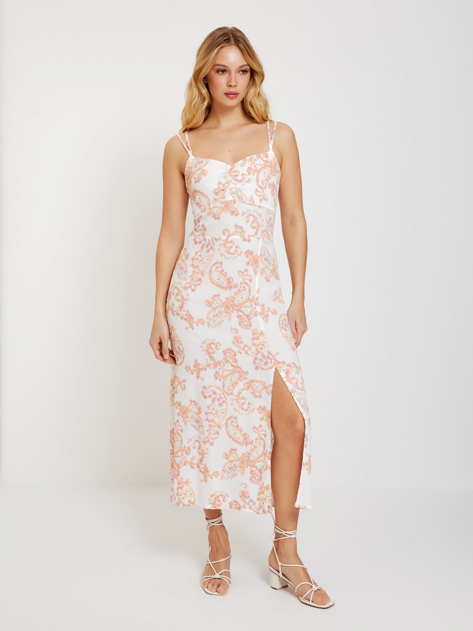 Платье женское Concept Club 10200201000 бежевое S 1316₽