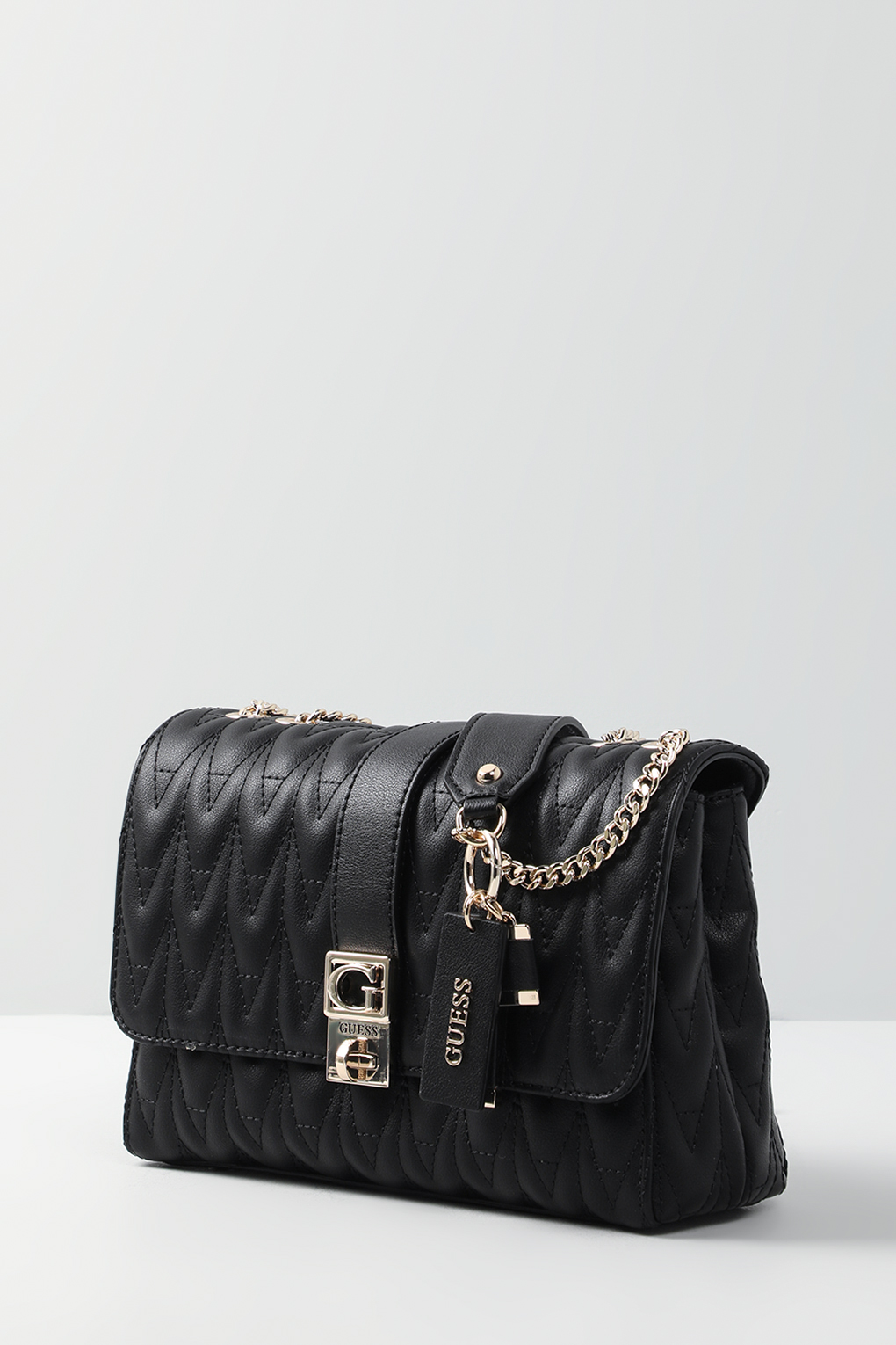 

Сумка кросс-боди женская Guess HWQG87 62210, черный, HWQG87 62210