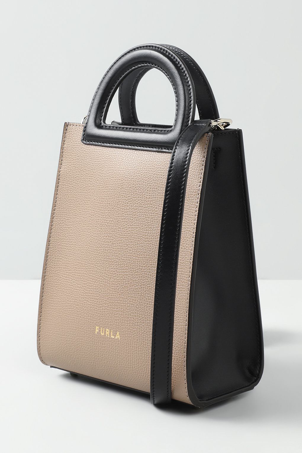 

Сумка женская Furla WB00762BX18001007, коричневый, WB00762BX18001007