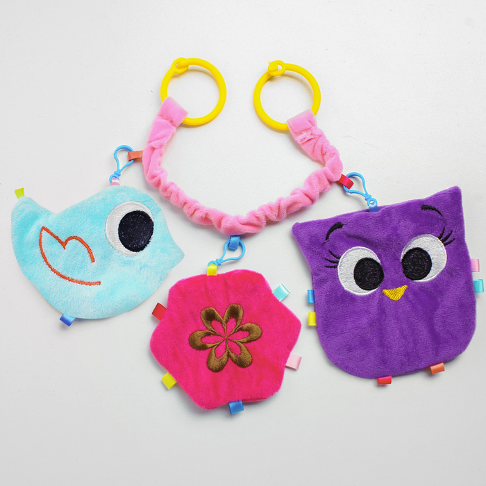 

Растяжка - погремушка мягкая на кроватку/коляску «Малышка», 43 - 69 см