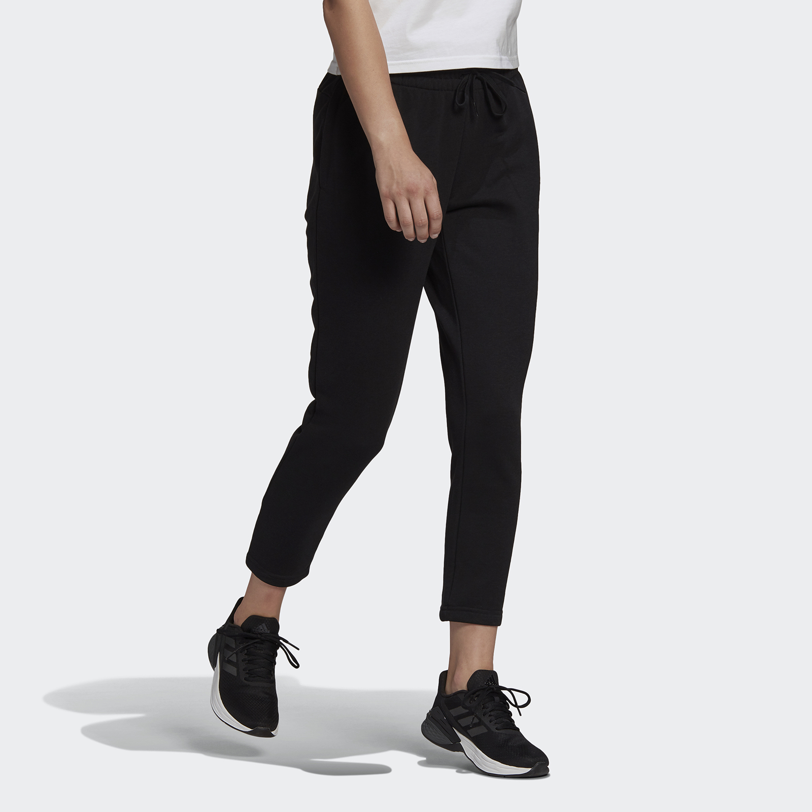 

Спортивные брюки женские Adidas W SL FT T 78PT черные M, W SL FT T 78PT